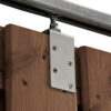 houten schuifpoort met metalen frame bruin