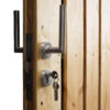 houten schuifpoort met metalen frame grenen