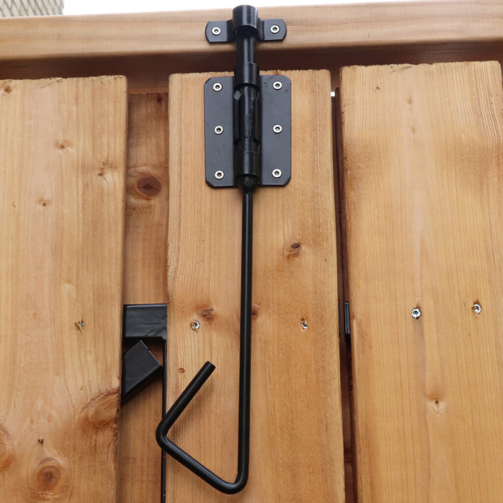 dubbele houten schutting tuinpoort red class wood zwarte details compleet