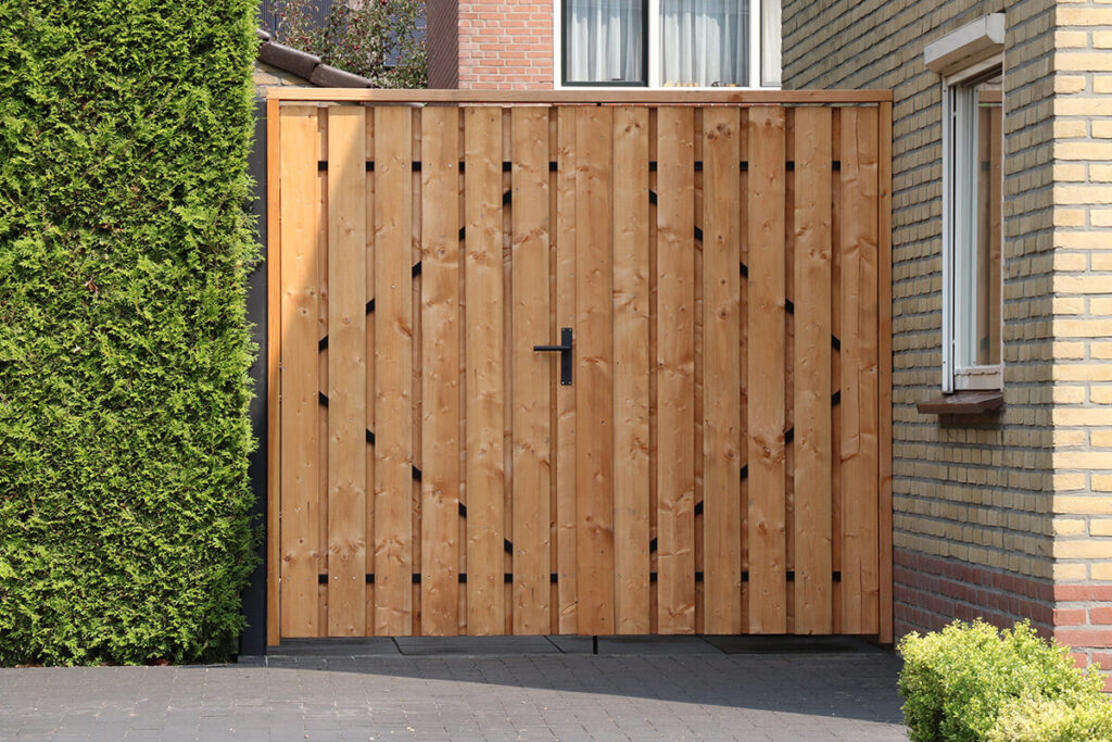 dubbele houten schutting tuinpoort red class wood zwarte details compleet