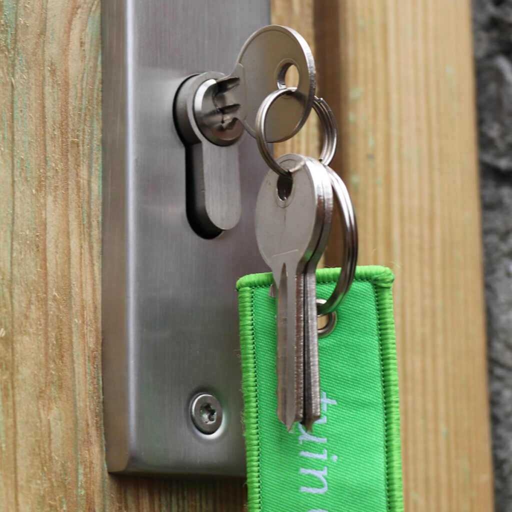 slotset deurbeslag verzinkt zilver met sleutels tuinpoort schuttingpoort basic-line