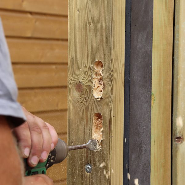 zo monteert u een schutting tuinpoort met slotset